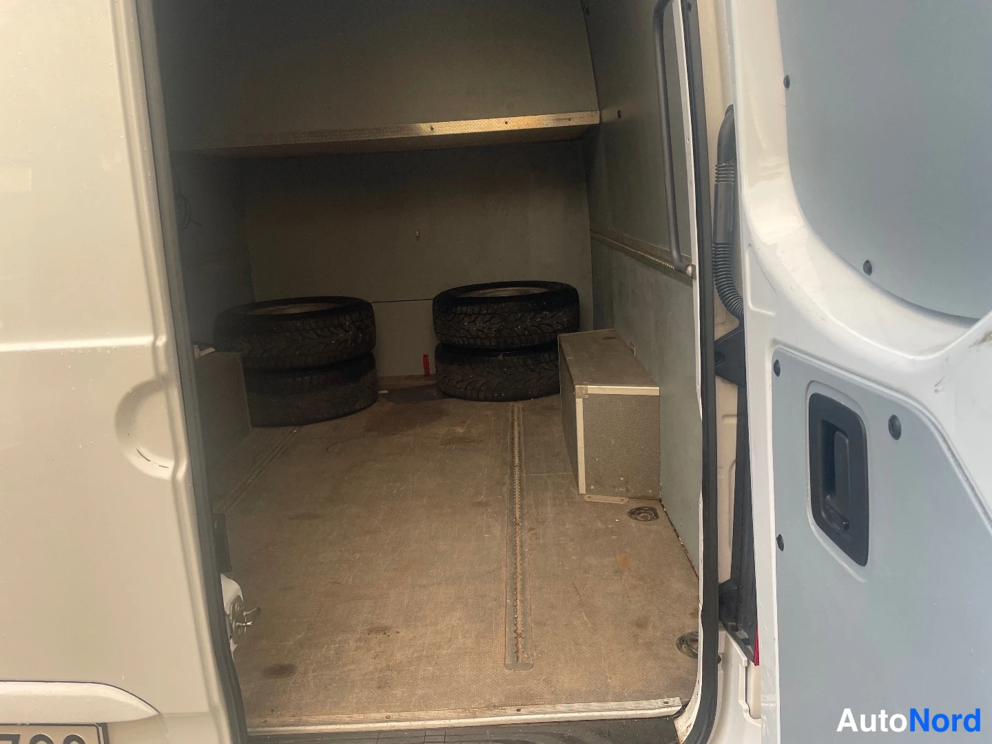 Valkoinen Mercedes-Benz Sprinter 2020, tavaratila, kuva 10