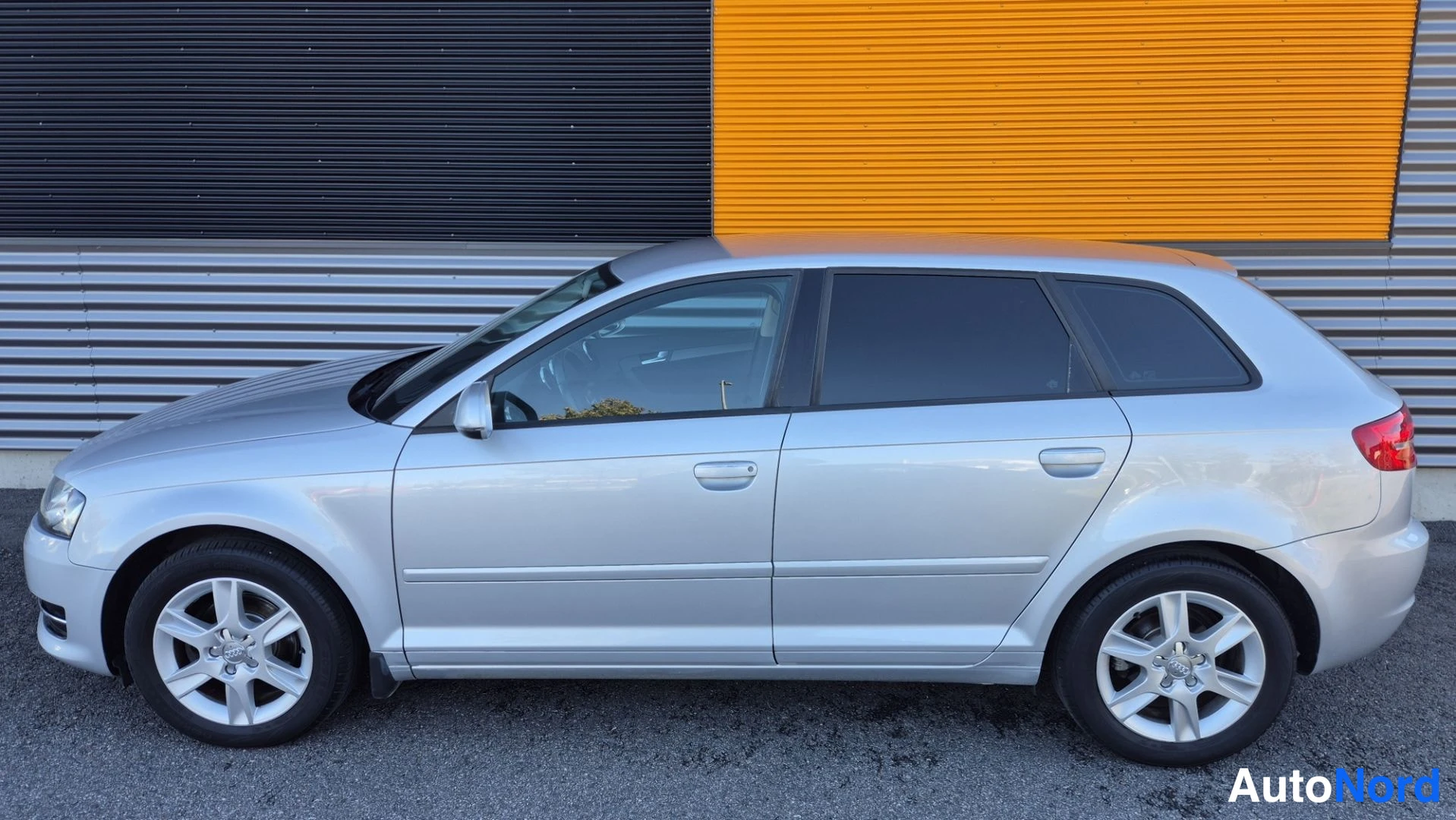 Hopea Audi A3 Sportback 2011, sivulta, kuva 3