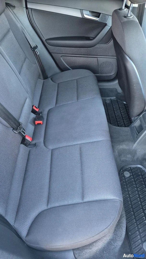 Hopea Audi A3 Sportback 2011, takaistuimet, kuva 10