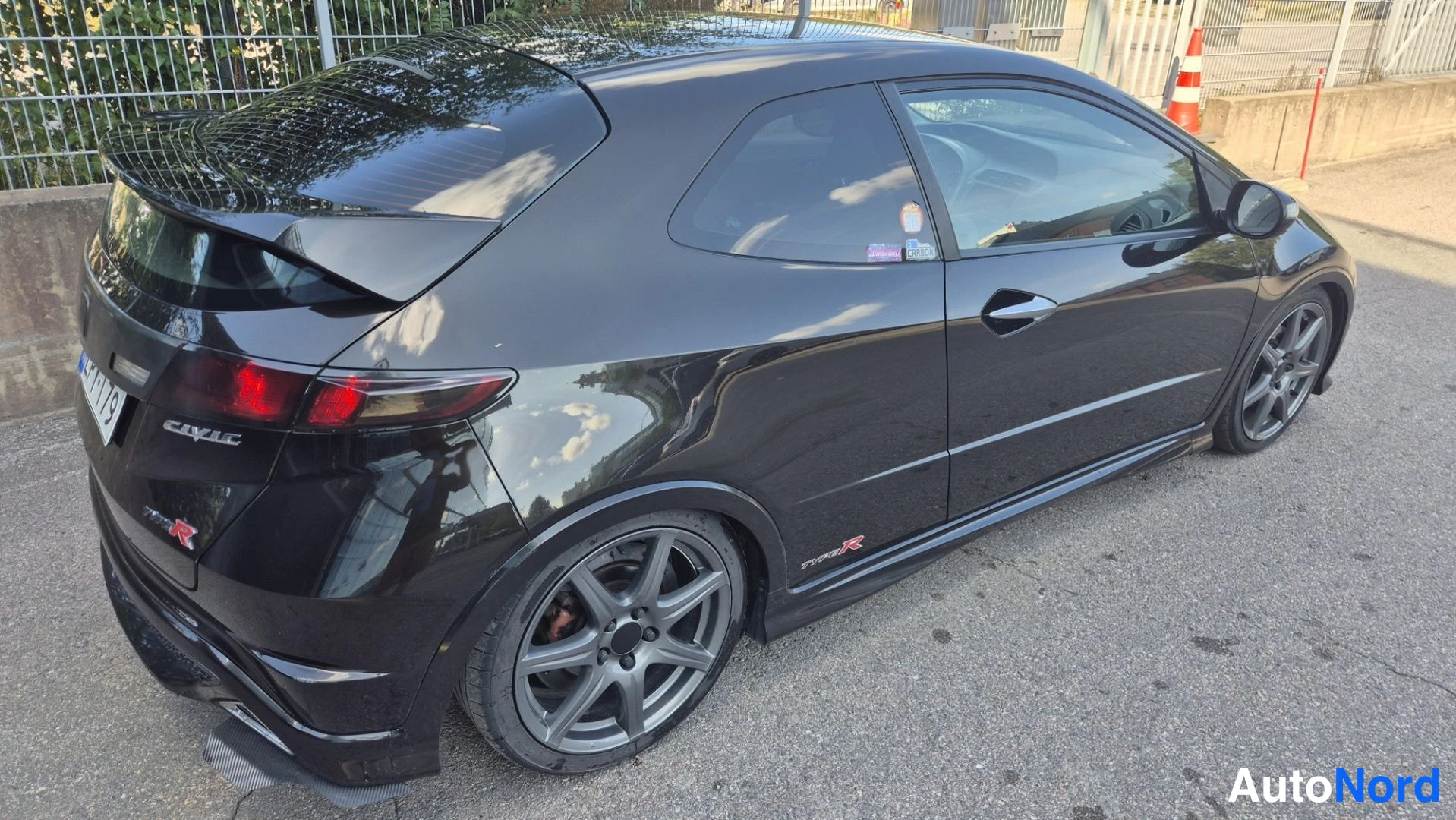 Ruskea Honda Civic 2007, takaviisto, kuva 6