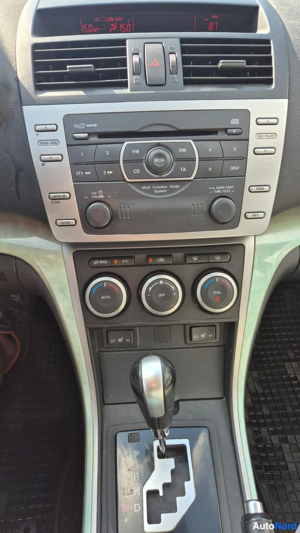 Sininen Mazda 6 2008, ohjaamo, kuva 8