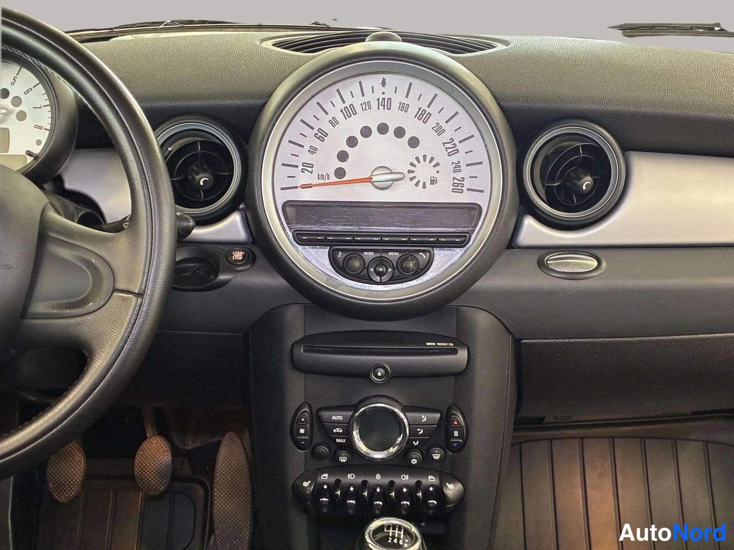Valkoinen Mini Cooper 2010, kuva 15