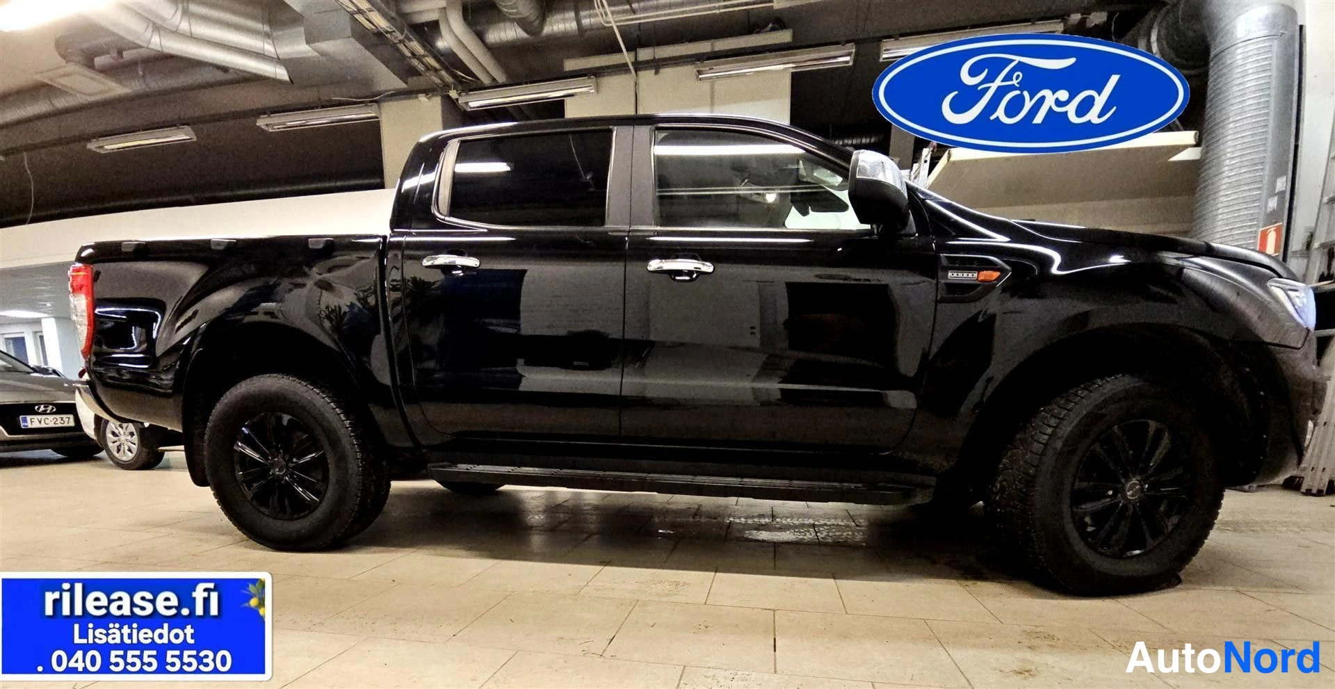 Musta Ford Ranger 2020, sivulta, kuva 5