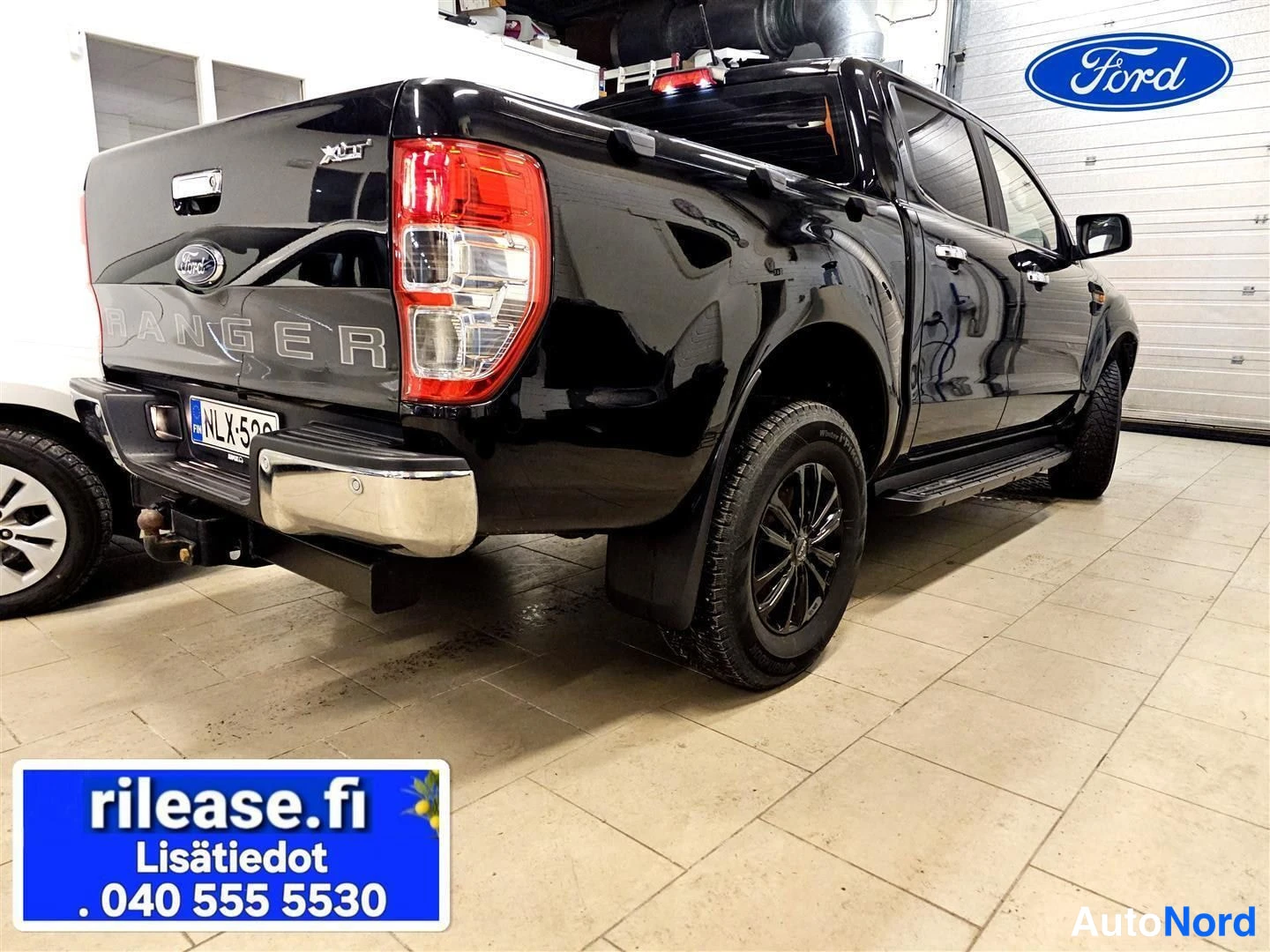 Musta Ford Ranger 2020, takaviisto, kuva 7