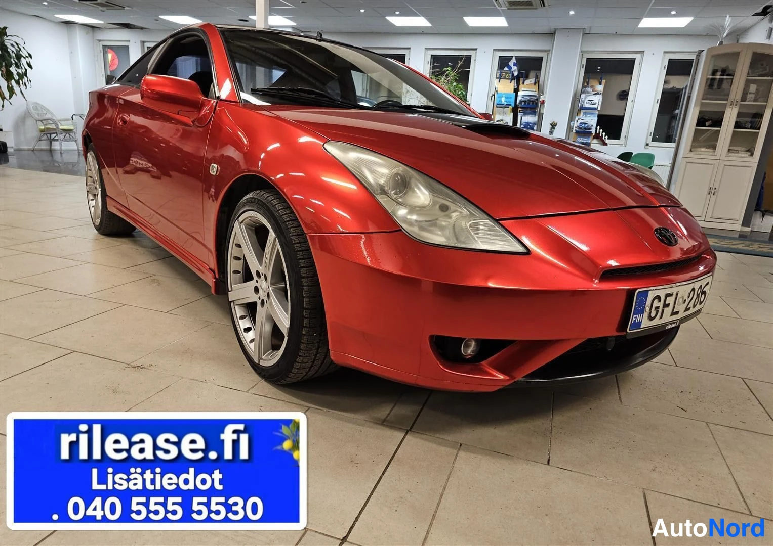Punainen Toyota Celica 2003, etuviisto, keula oikealle, kuva 3