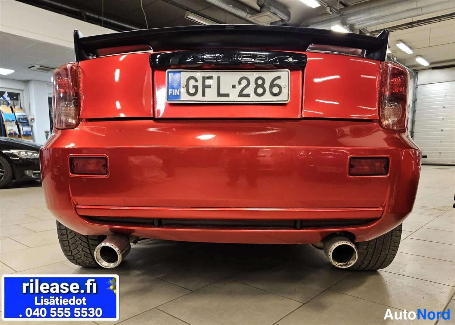 Punainen Toyota Celica 2003, takaa, kuva 8