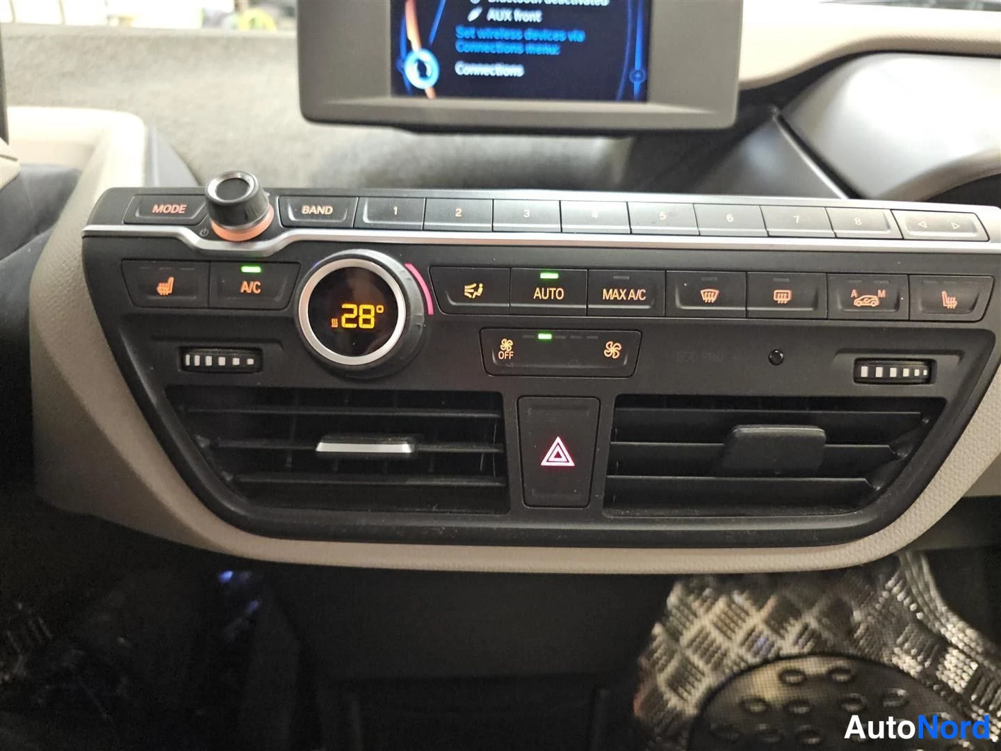 Harmaa BMW i3 2015, yksityiskohta, kuva 17