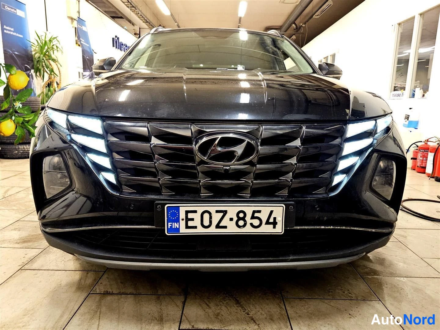 Musta Hyundai Tucson 2022, edestä, kuva 4
