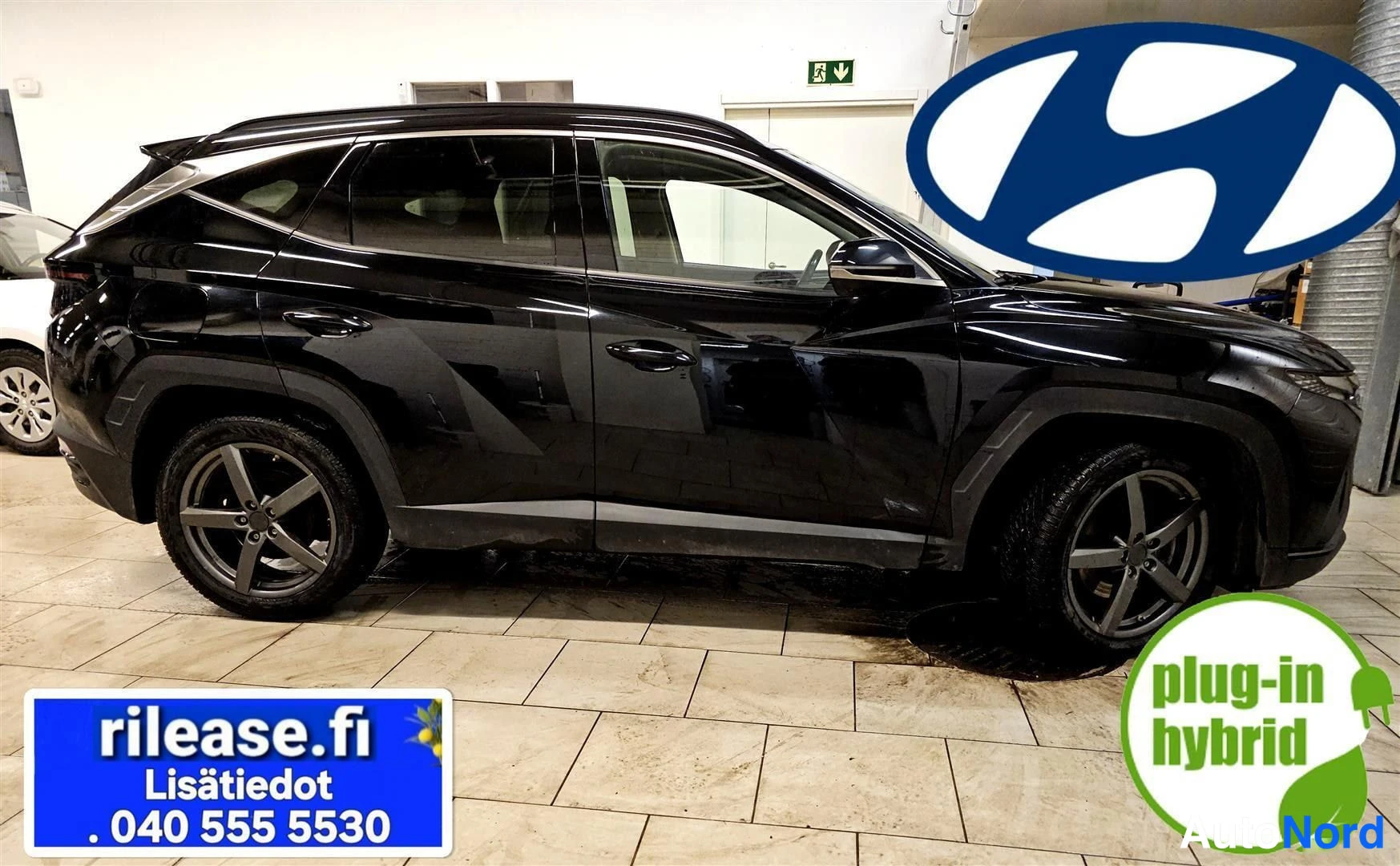 Musta Hyundai Tucson 2022, sivulta, kuva 5