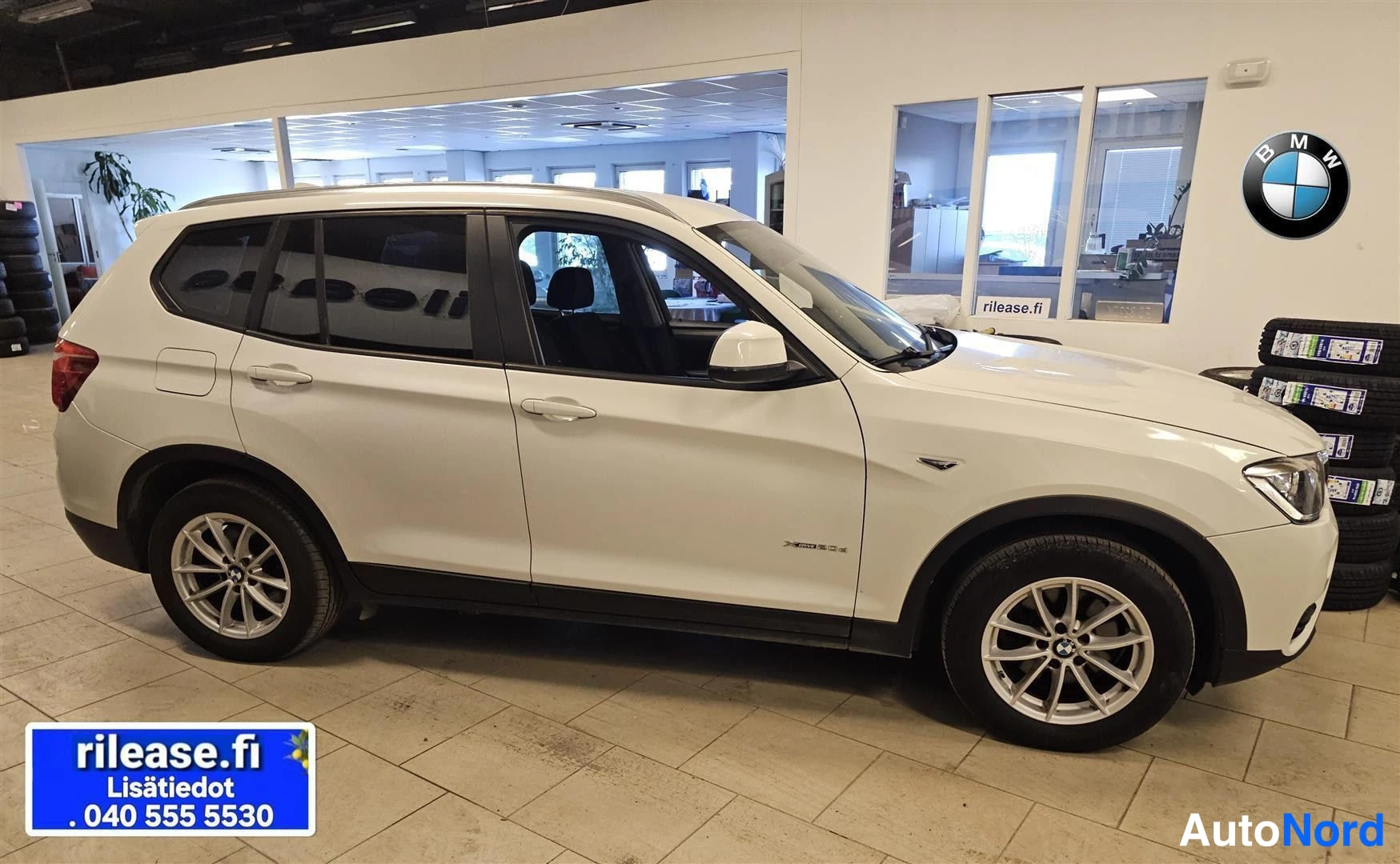 Valkoinen BMW X3 2015, sivulta, kuva 5