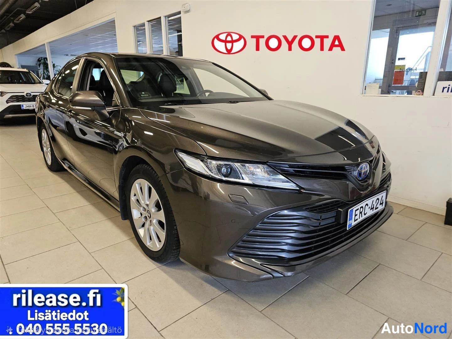 Toyota Camry 2019