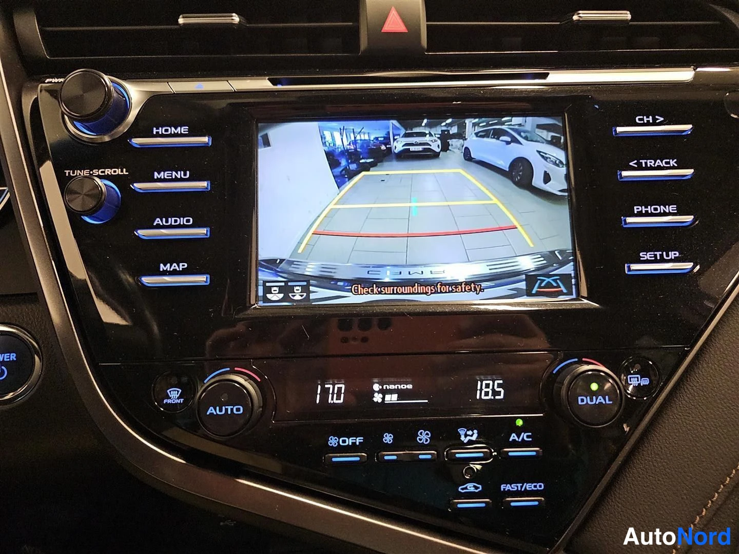Ruskea Toyota Camry 2019, yksityiskohta, kuva 14