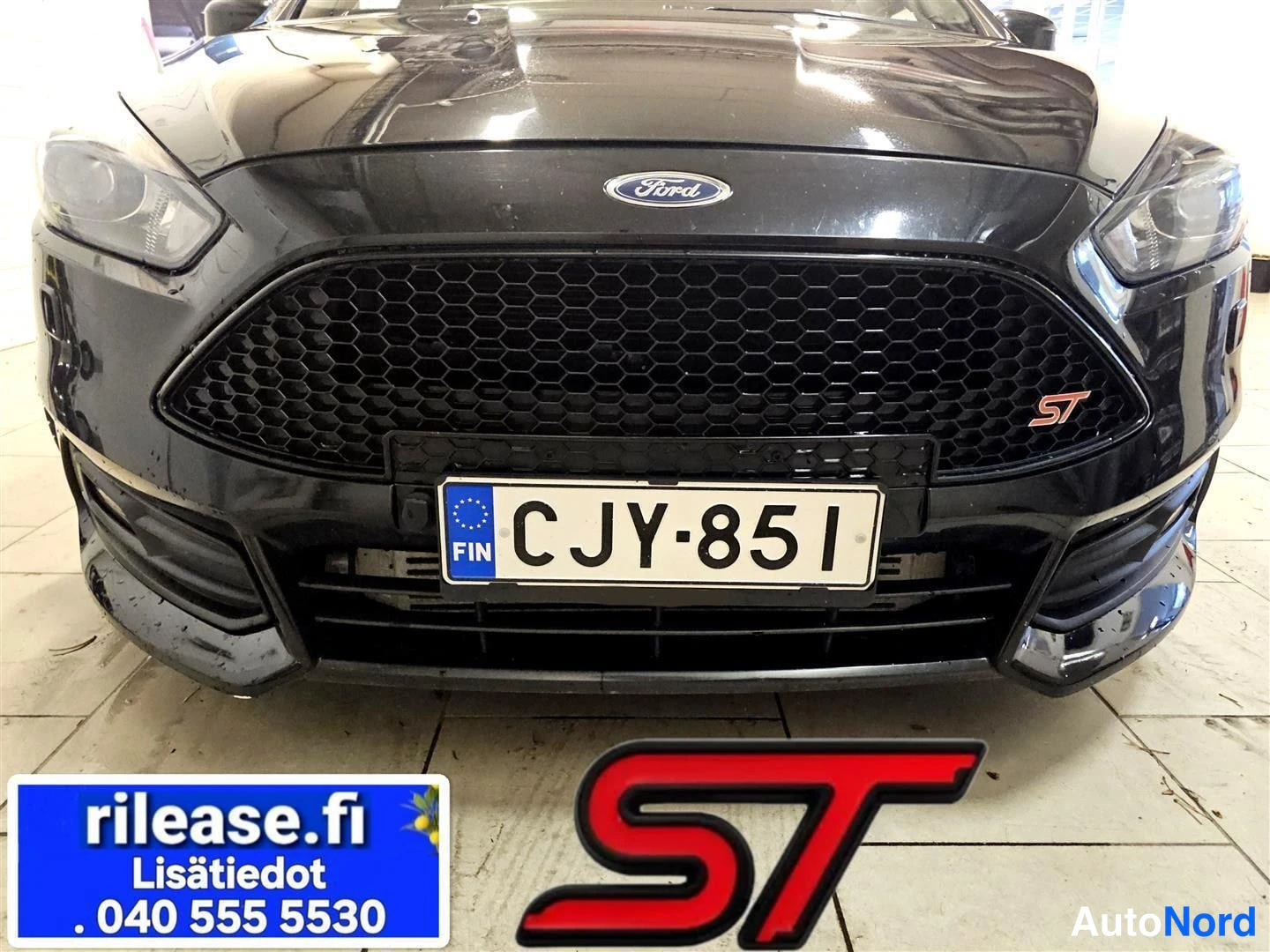Musta Ford Focus 2016, edestä, kuva 3