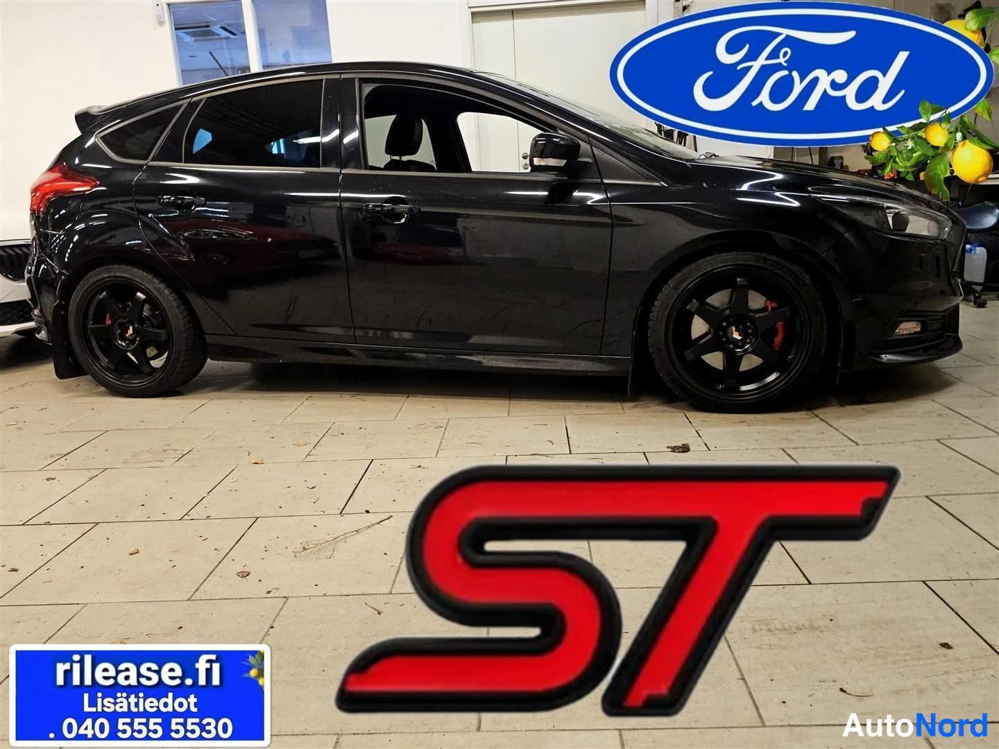 Musta Ford Focus 2016, takaviisto, kuva 4