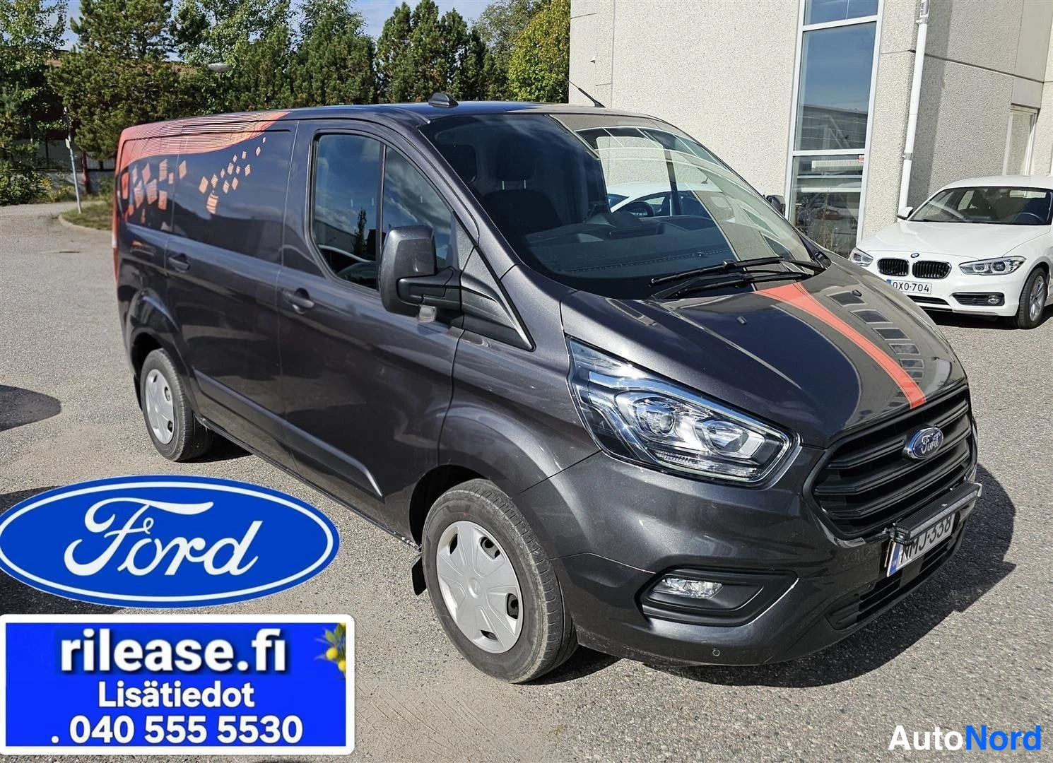 Harmaa Ford Transit Custom 2021, etuviisto, keula oikealle, kuva 4