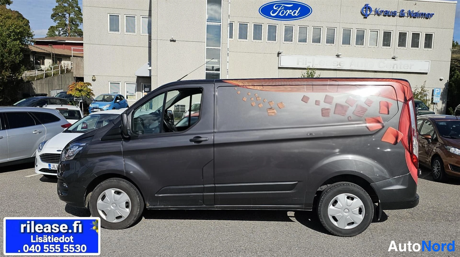 Harmaa Ford Transit Custom 2021, etuviisto, keula vasemmalle, kuva 2