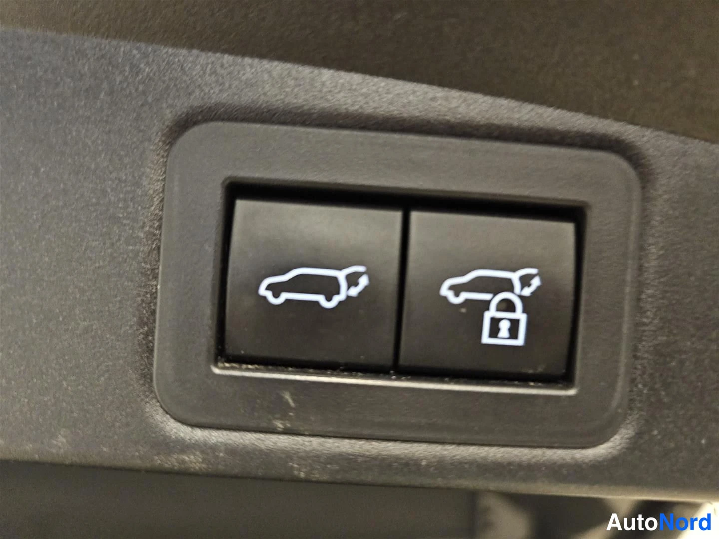 Vihreä Toyota Corolla 2023, yksityiskohta, kuva 16