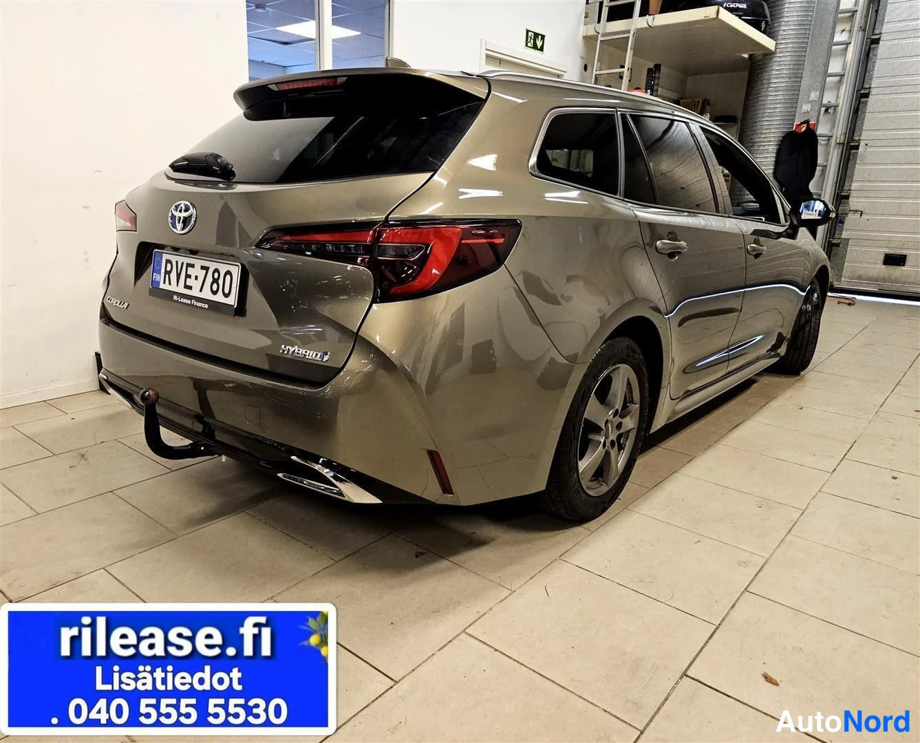 Vihreä Toyota Corolla 2023, takaviisto, kuva 5