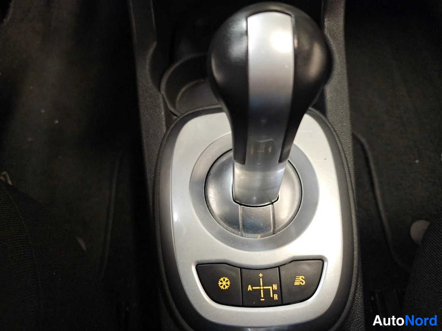 Opel Corsa 2008, yksityiskohta, kuva 12
