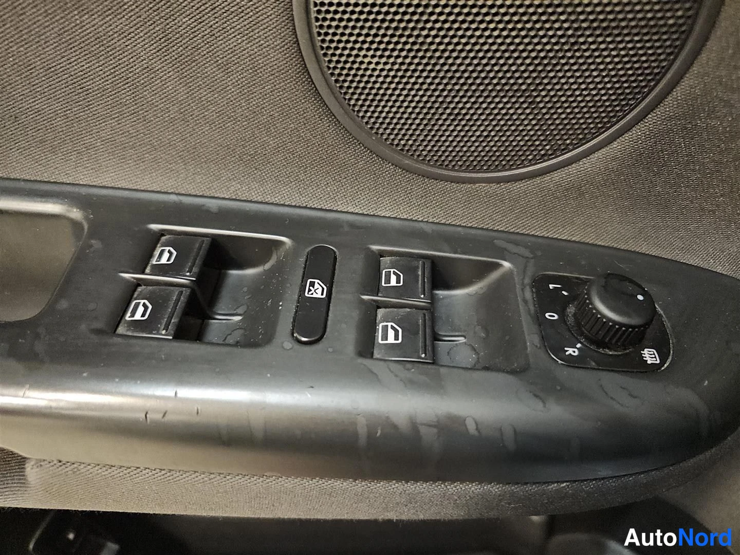 Sininen Volkswagen Golf Plus 2011, yksityiskohta, kuva 12