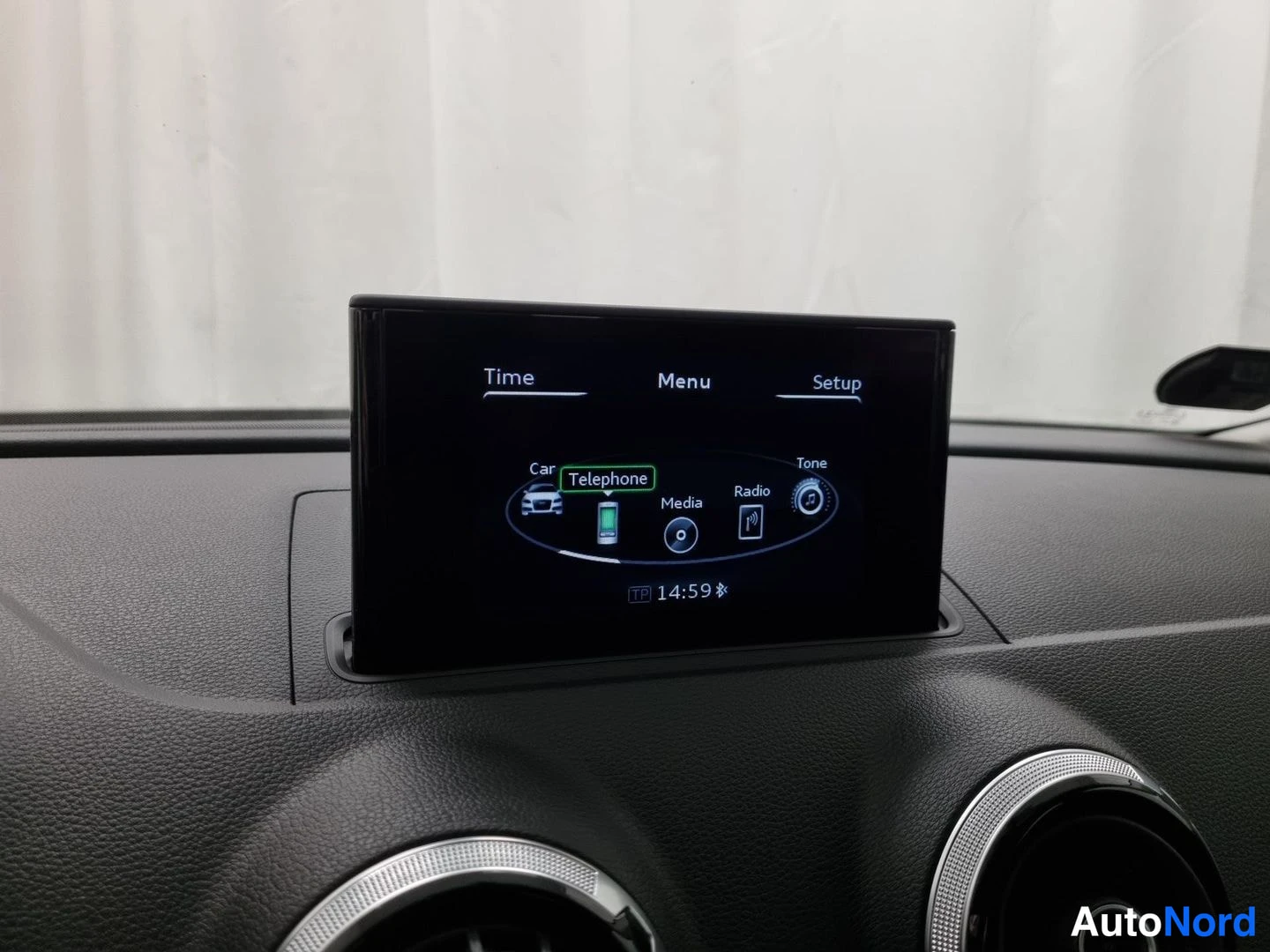 Harmaa Audi A3 Sportback 2016, yksityiskohta, kuva 16