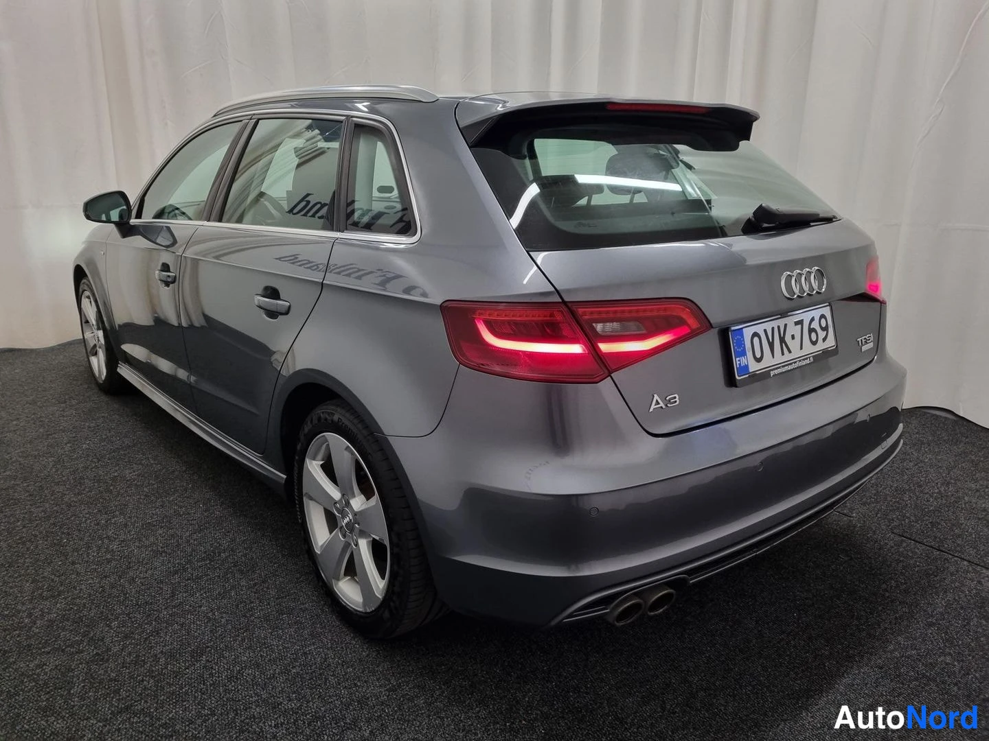 Harmaa Audi A3 Sportback 2016, takaviisto, kuva 3