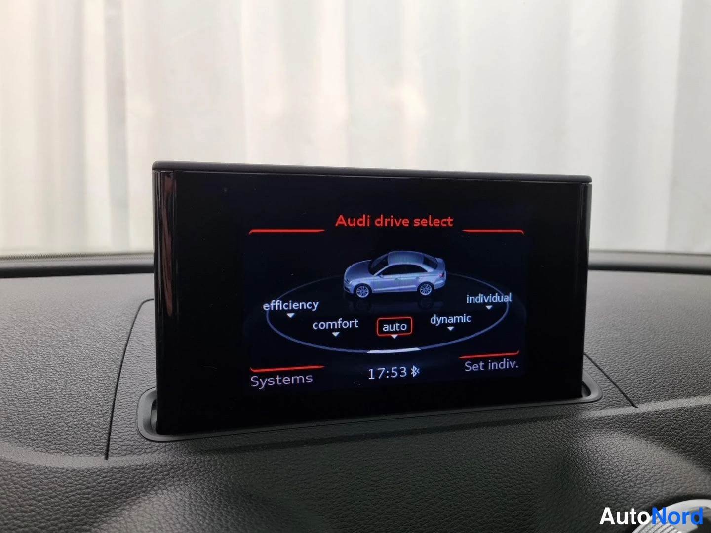 Hopea Audi A3 2016, yksityiskohta, kuva 16