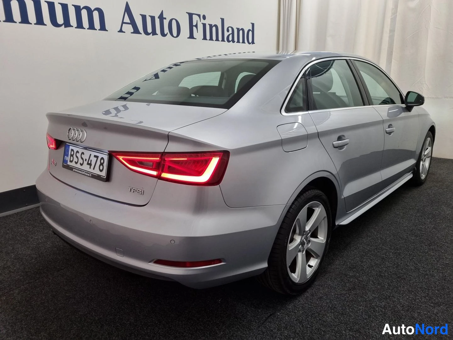 Hopea Audi A3 2016, takaviisto, kuva 4