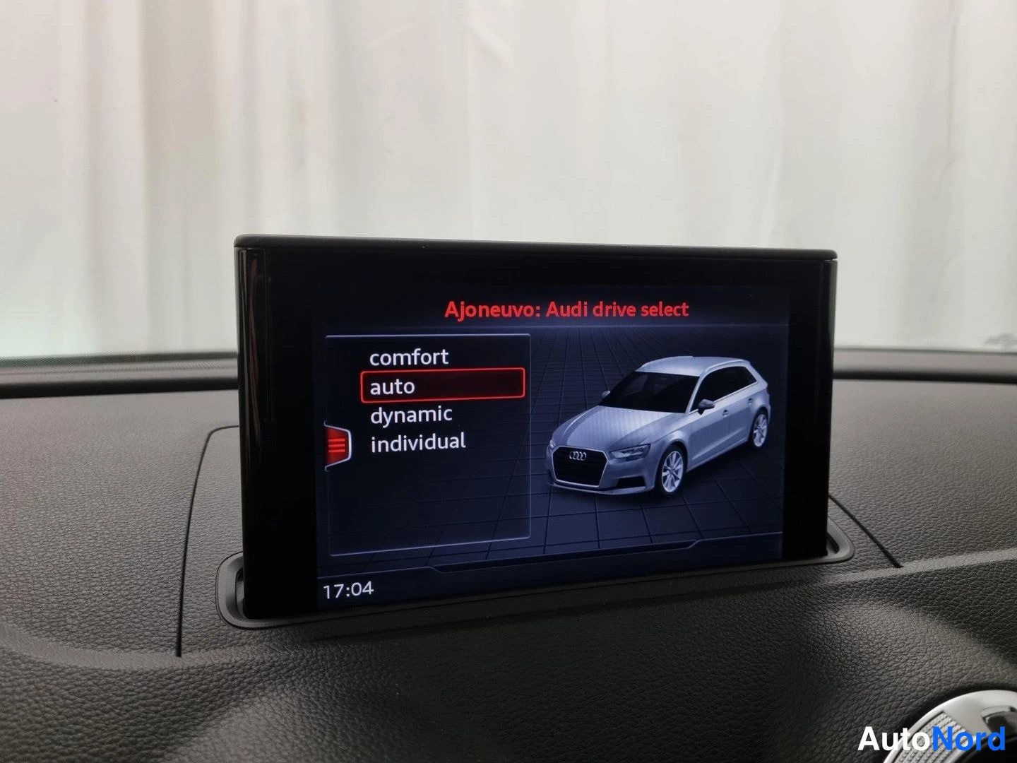 Musta Audi A3 Sportback 2018, yksityiskohta, kuva 16