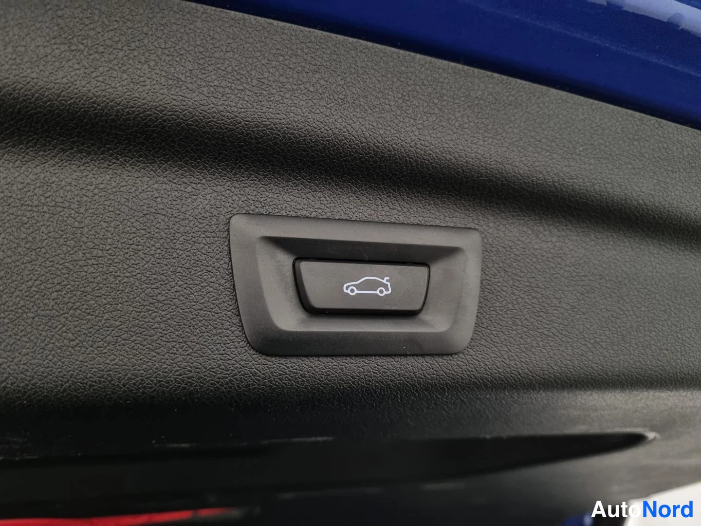 Sininen BMW 225e xDrive 2023, yksityiskohta, kuva 16