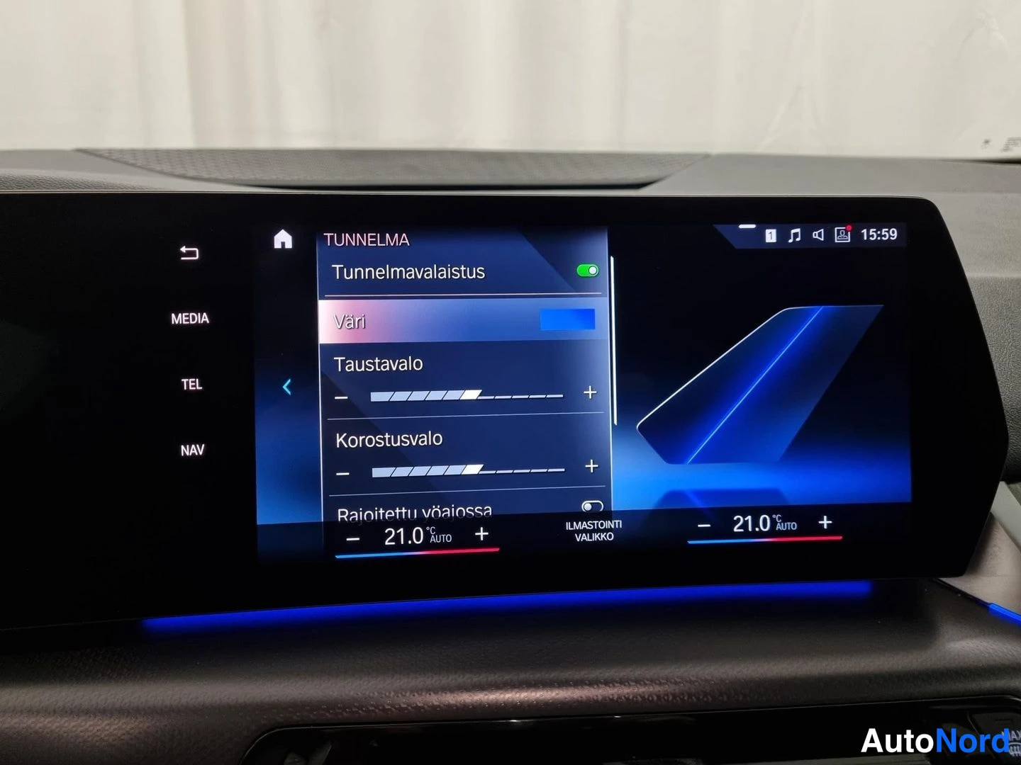 Sininen BMW 225e xDrive 2023, yksityiskohta, kuva 17
