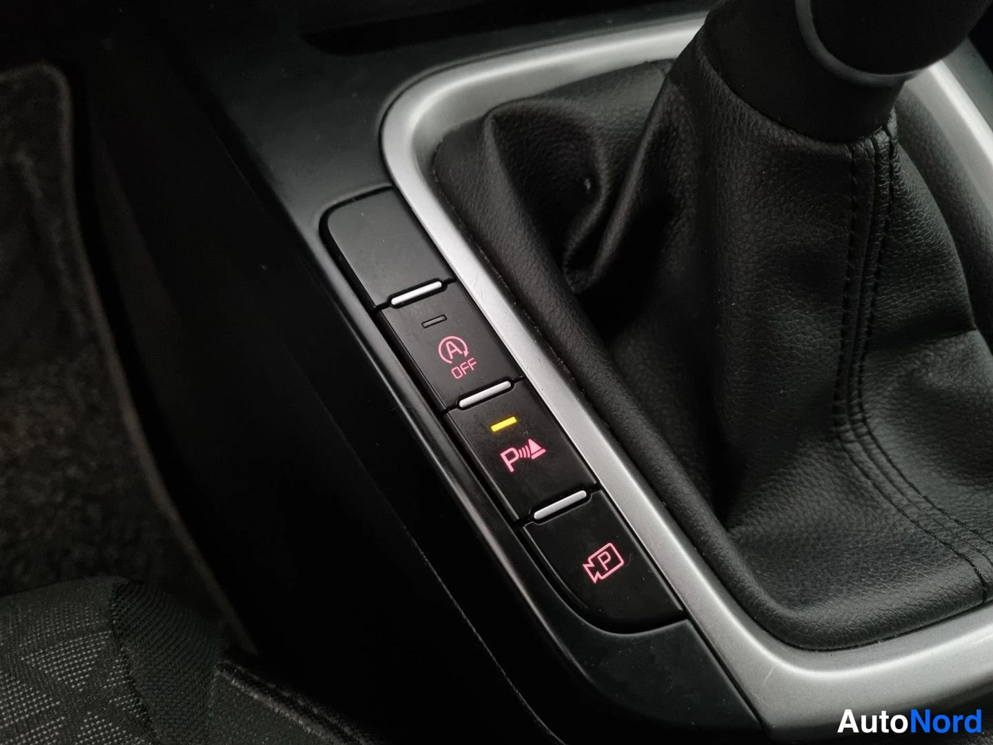 Hopea Kia Ceed 2022, yksityiskohta, kuva 18