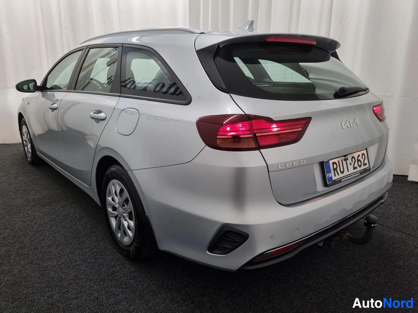 Hopea Kia Ceed 2022, takaviisto, kuva 4