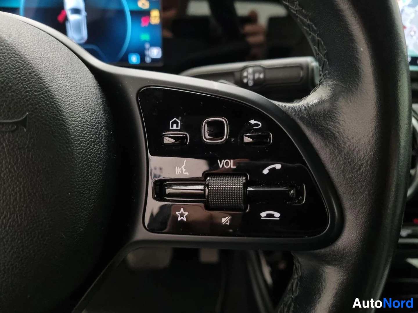 Harmaa Mercedes-Benz A 200 2019, yksityiskohta, kuva 22
