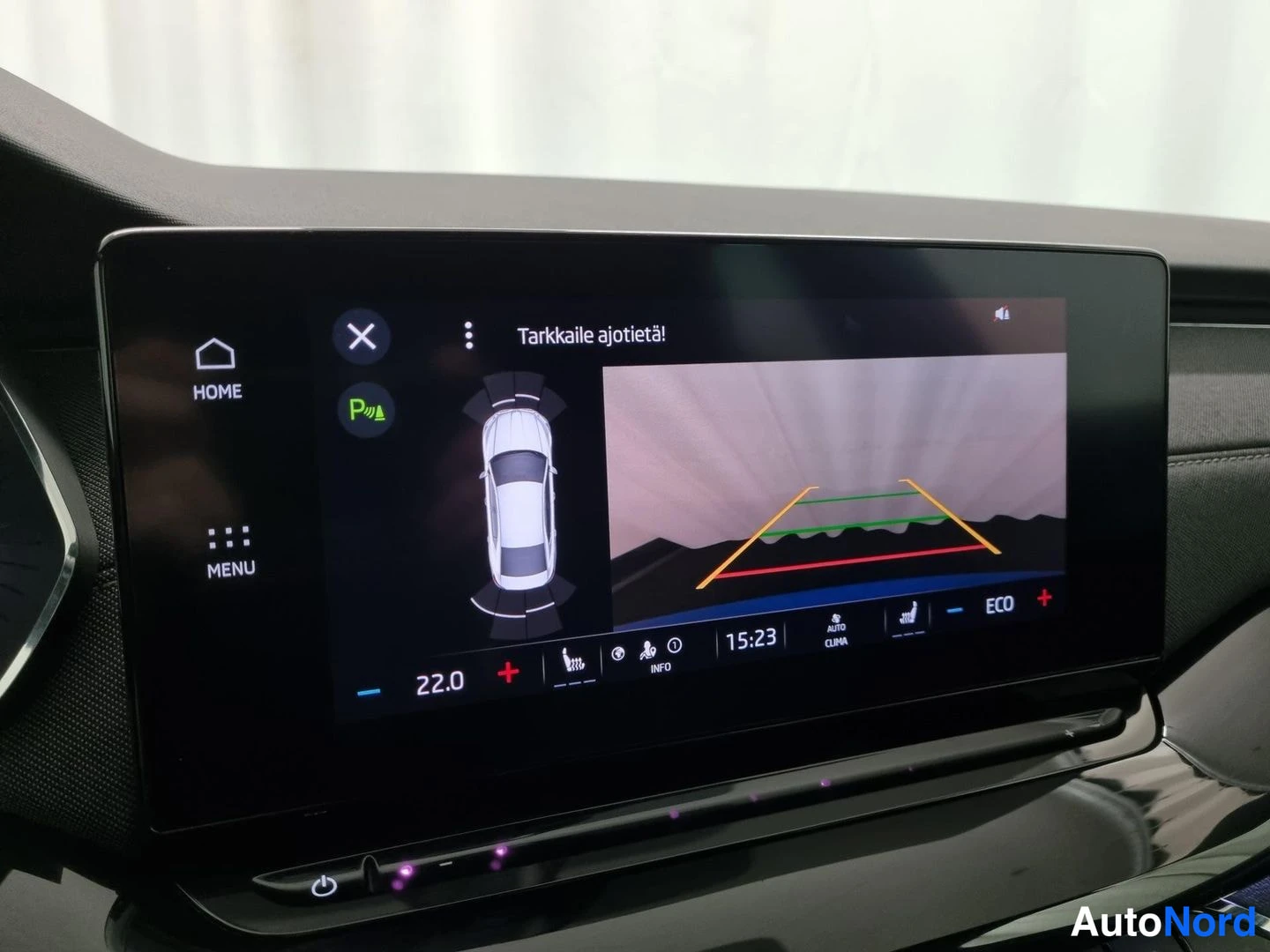 Sininen Skoda Octavia 2023, yksityiskohta, kuva 18