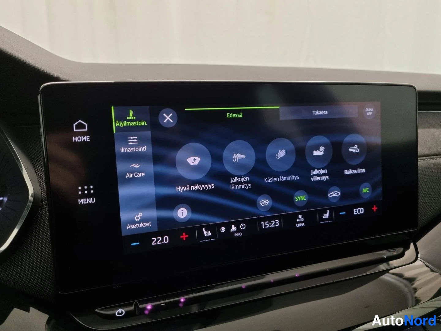 Sininen Skoda Octavia 2023, yksityiskohta, kuva 19