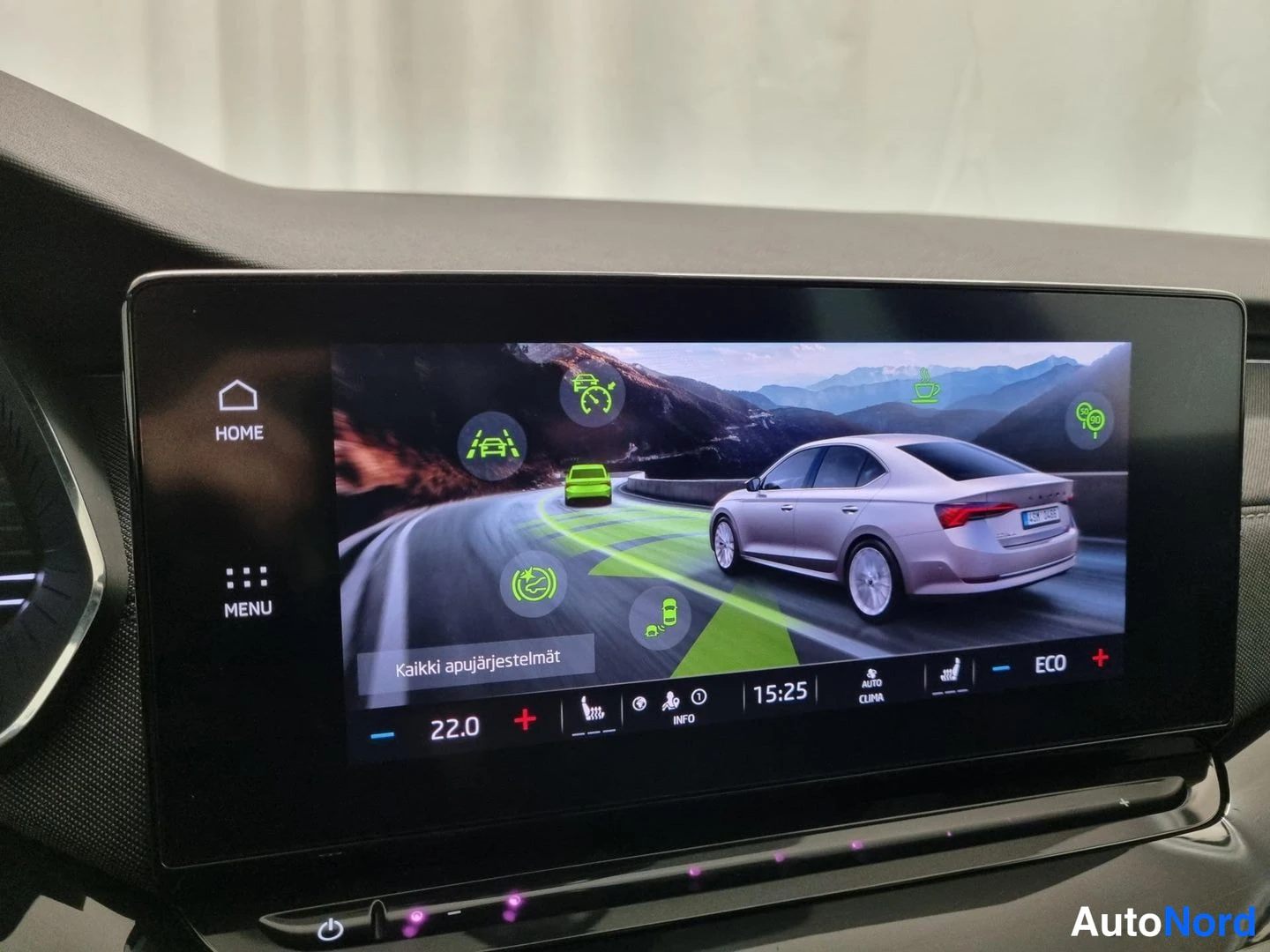 Sininen Skoda Octavia 2023, yksityiskohta, kuva 21