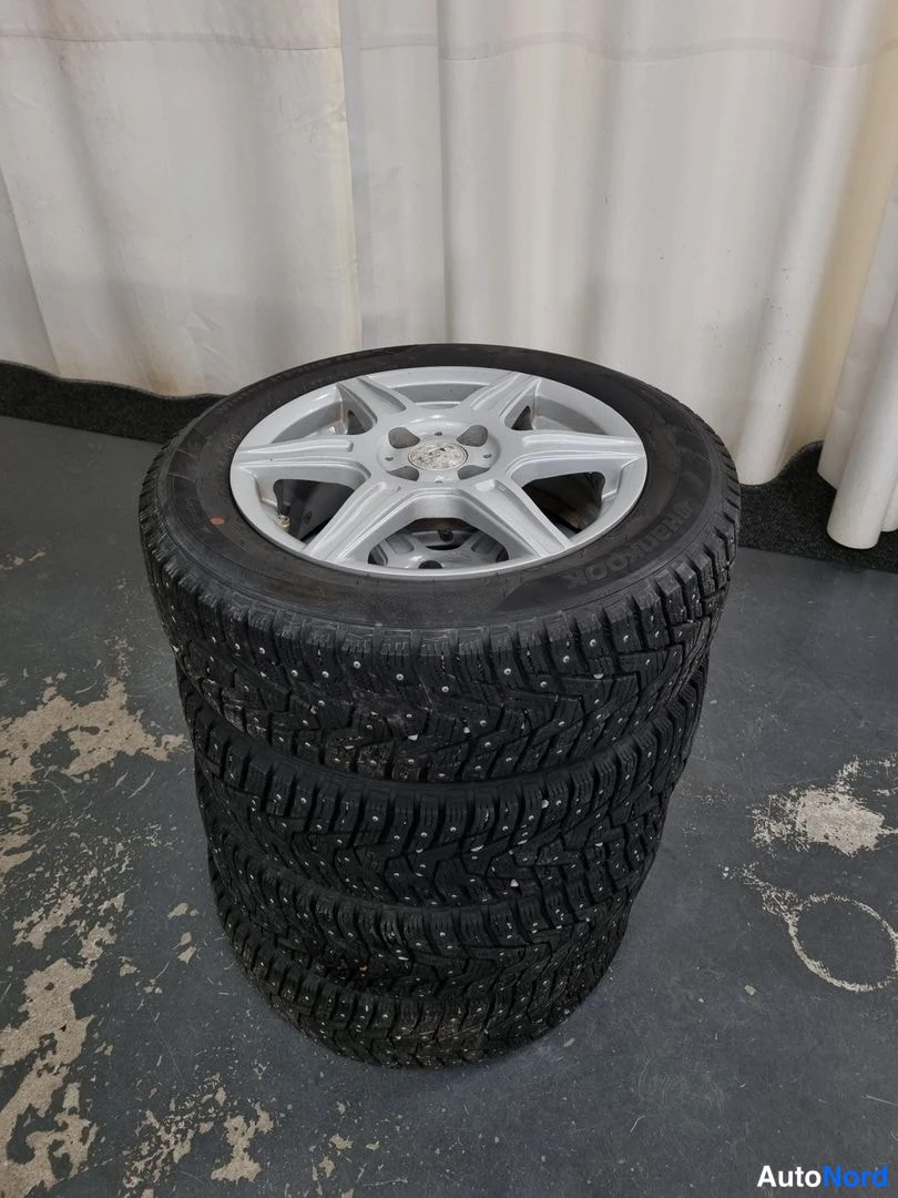 Sininen Suzuki Swift 2019, yksityiskohta, kuva 20