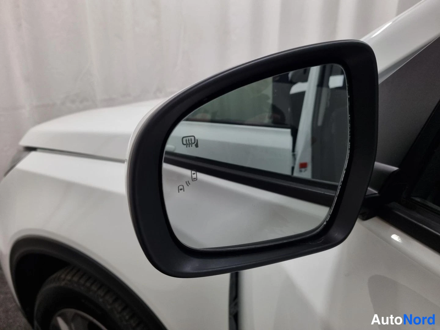 Valkoinen Suzuki Vitara 2021, yksityiskohta, kuva 18