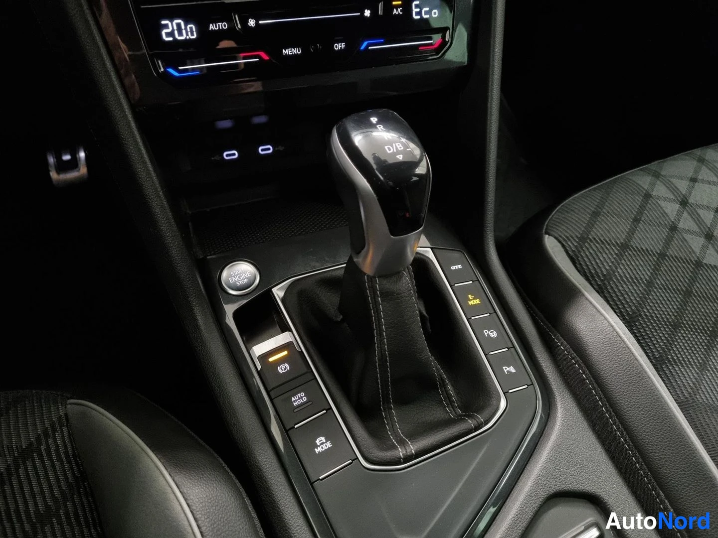 Musta Volkswagen Tiguan 2022, yksityiskohta, kuva 18