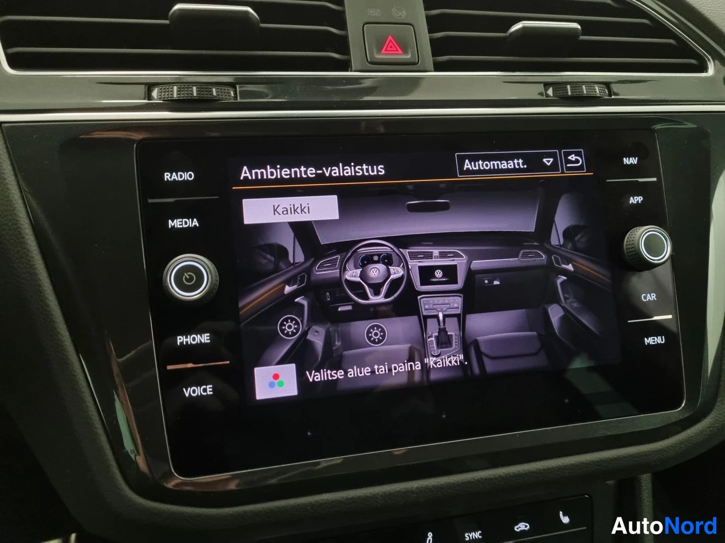 Musta Volkswagen Tiguan 2022, yksityiskohta, kuva 23