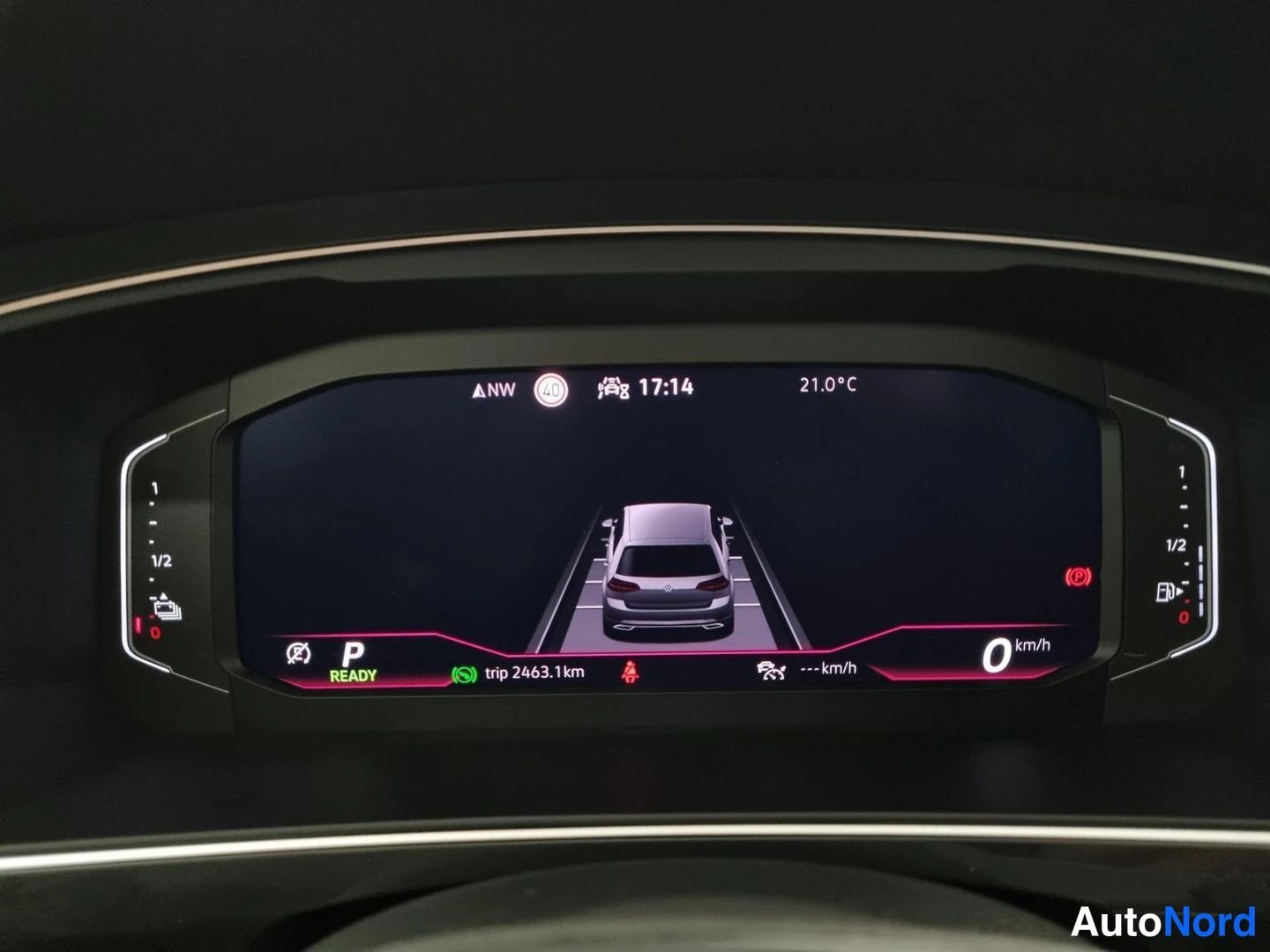 Sininen Volkswagen Tiguan 2023, yksityiskohta, kuva 33