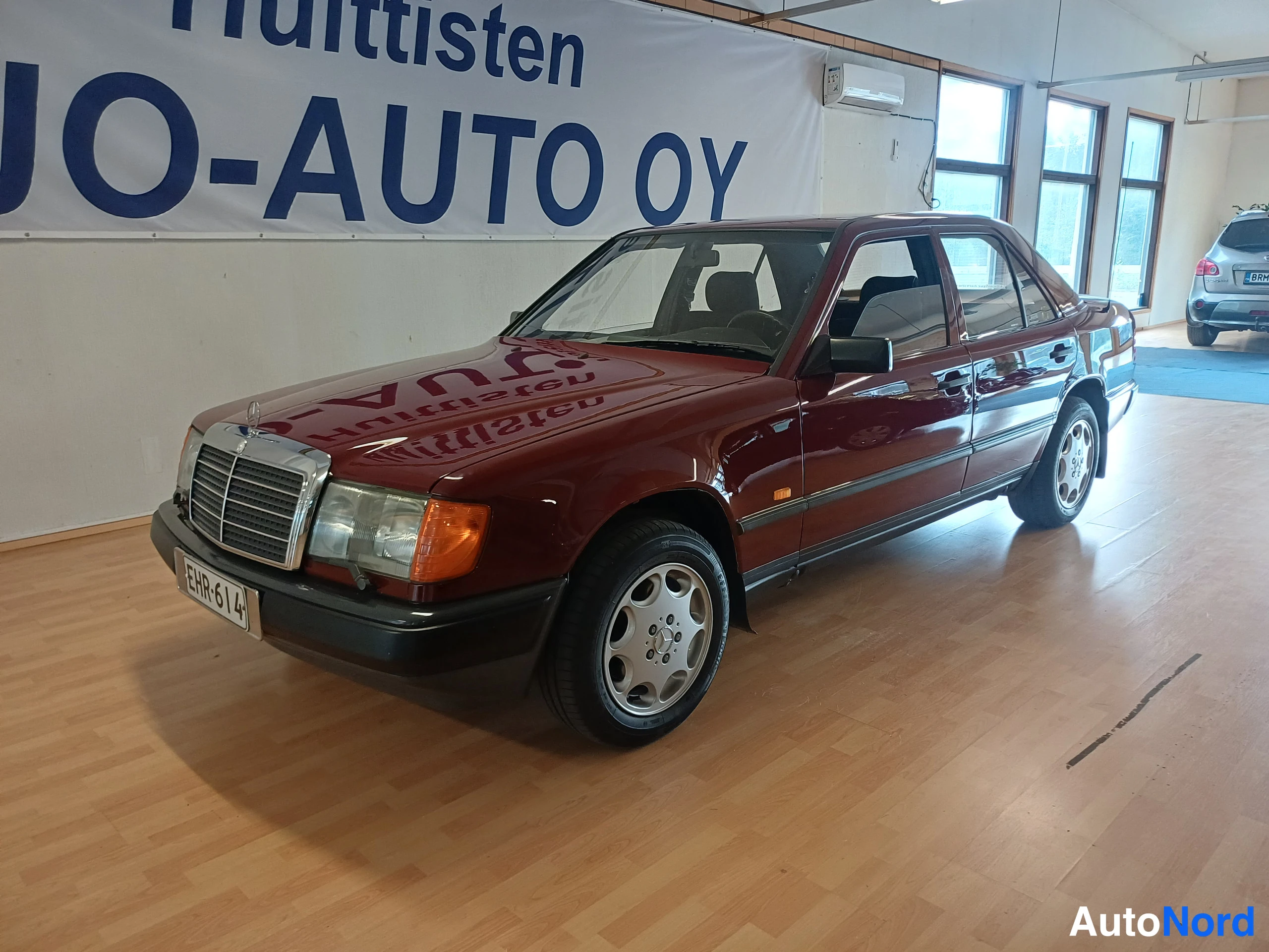 Mercedes-Benz 200 D 1988