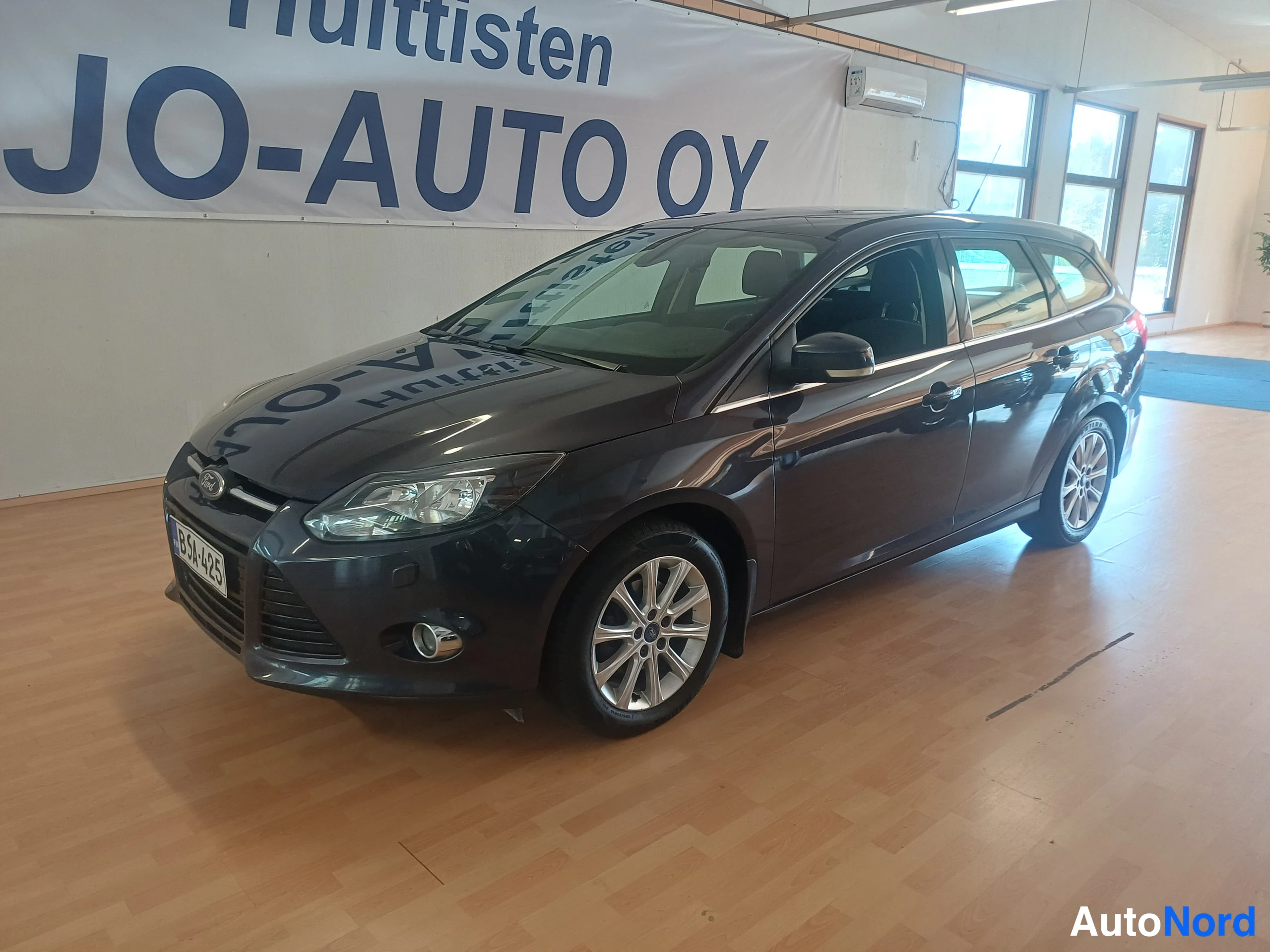 Ford Focus 1.6 120 hv Flexifuel Titanium 2013
