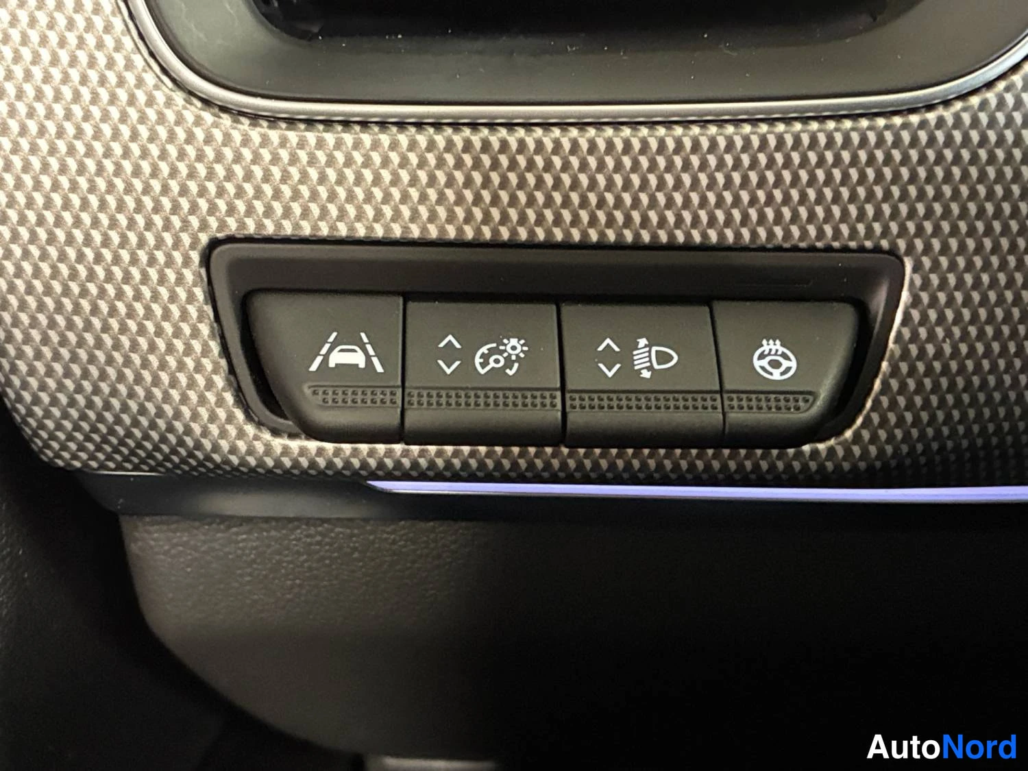 Valkoinen Renault Arkana E-TECH 2022, yksityiskohta, kuva 27