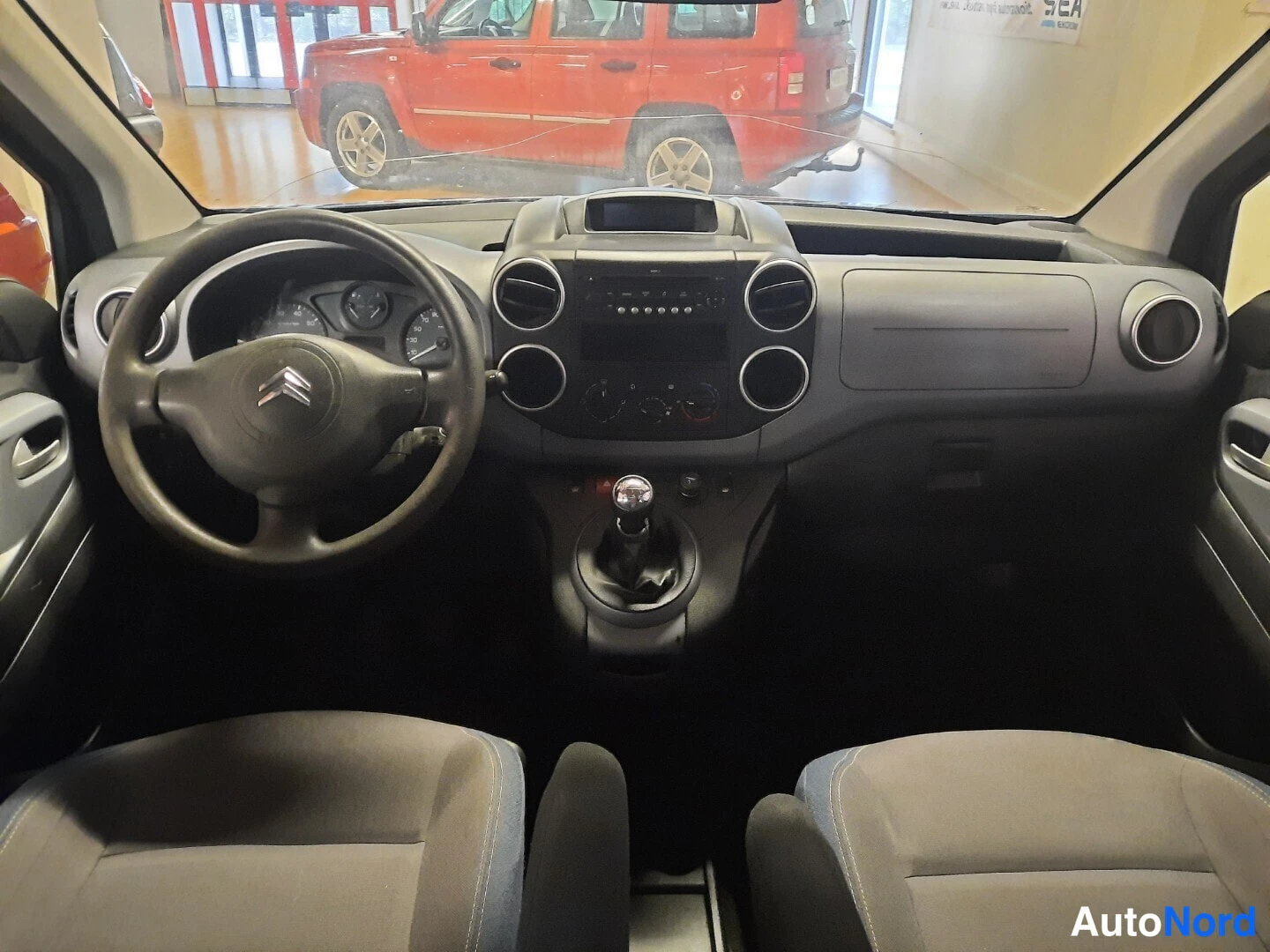 Sininen Citroen Berlingo 2009, ohjaamo, kuva 7