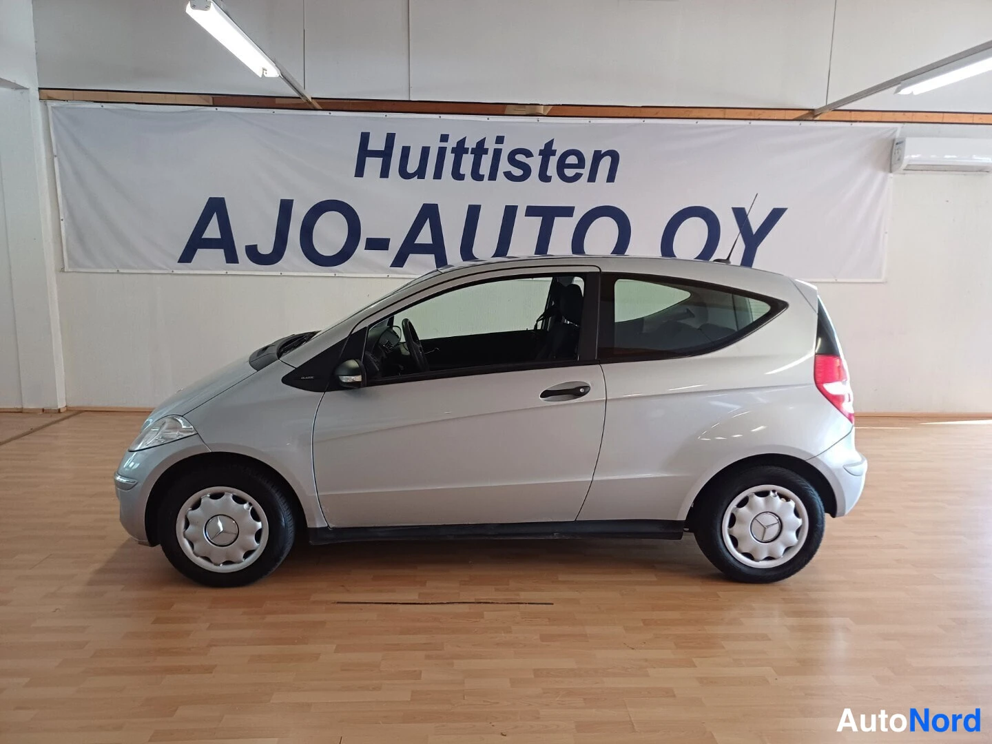 Hopea Mercedes-Benz A 150 2005, sivulta, kuva 3