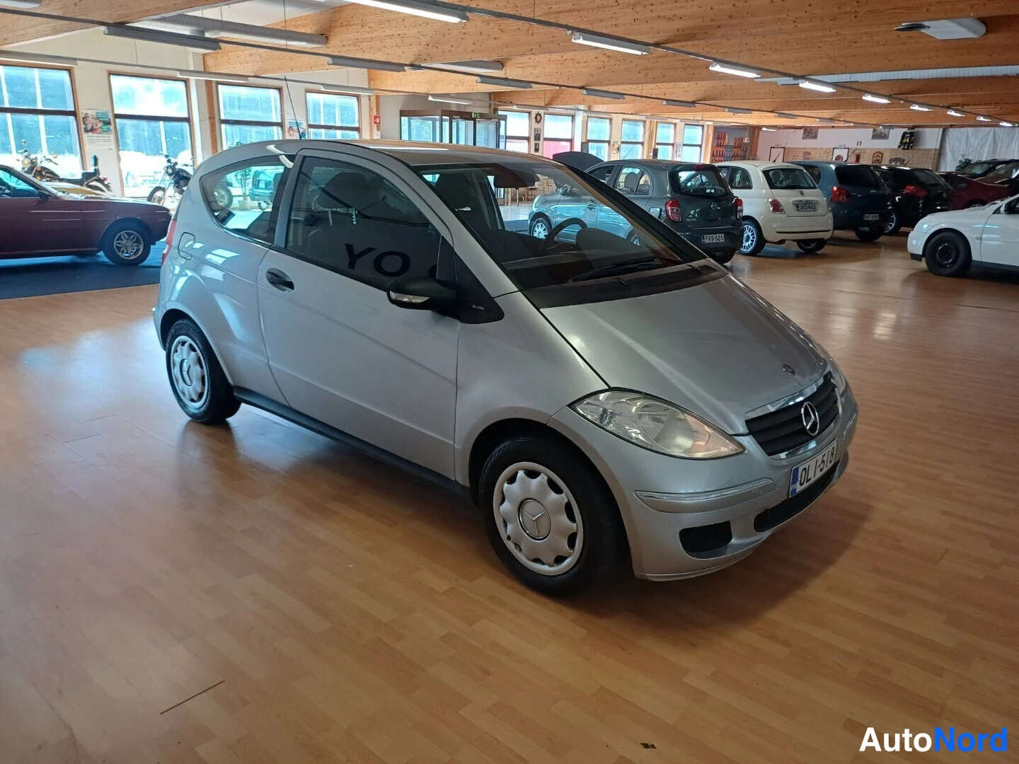 Hopea Mercedes-Benz A 150 2005, etuviisto, keula oikealle, kuva 2