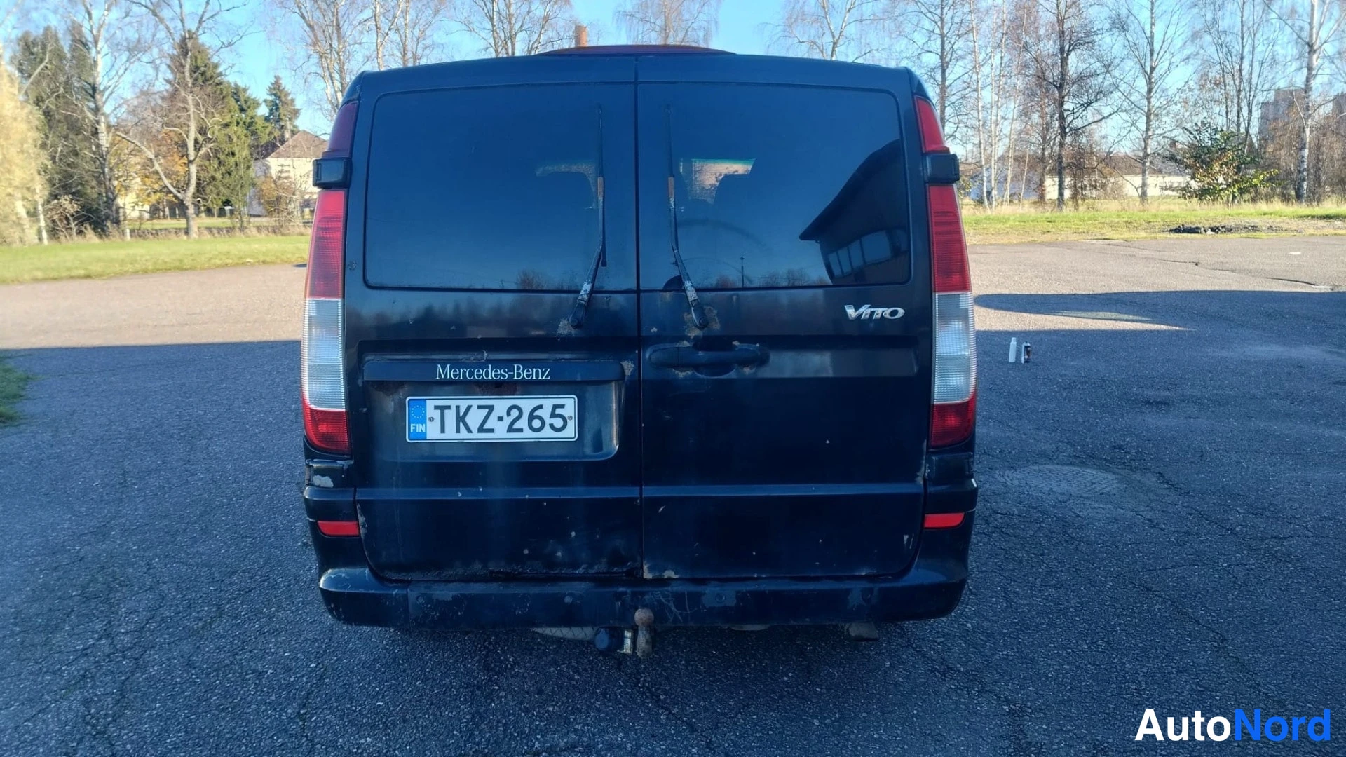 Musta Mercedes-Benz Vito 113 CDI 2010, takaa, kuva 7