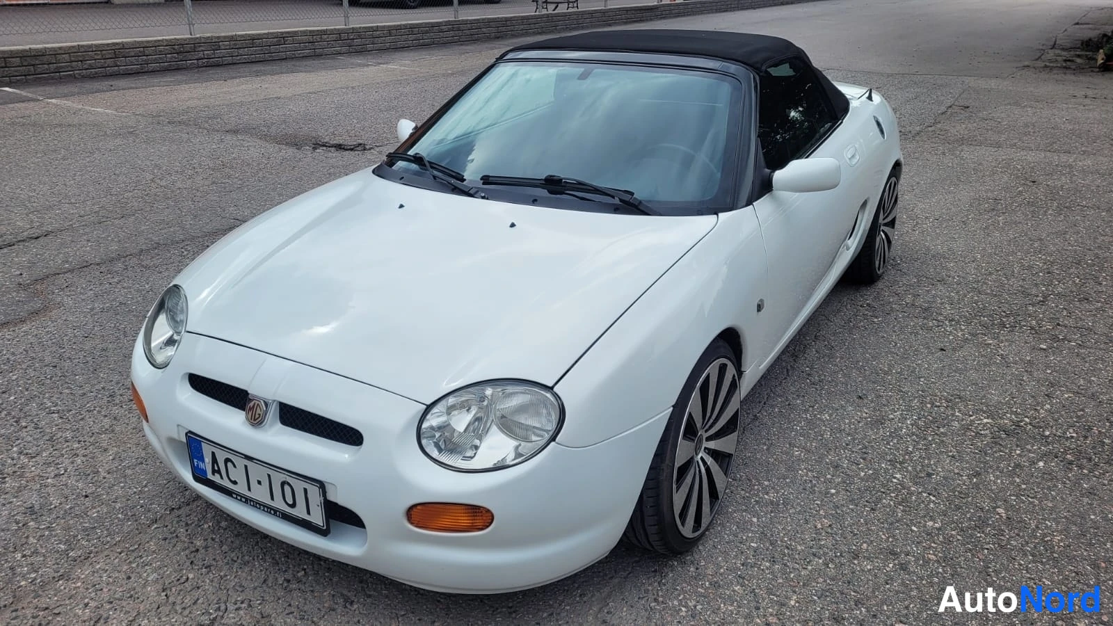 MG F 1996